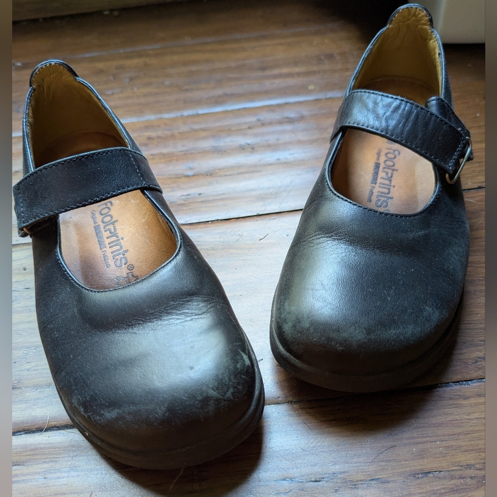 Footprints by Birkenstock | black leather Mary Janes flats shoes | WMS 6